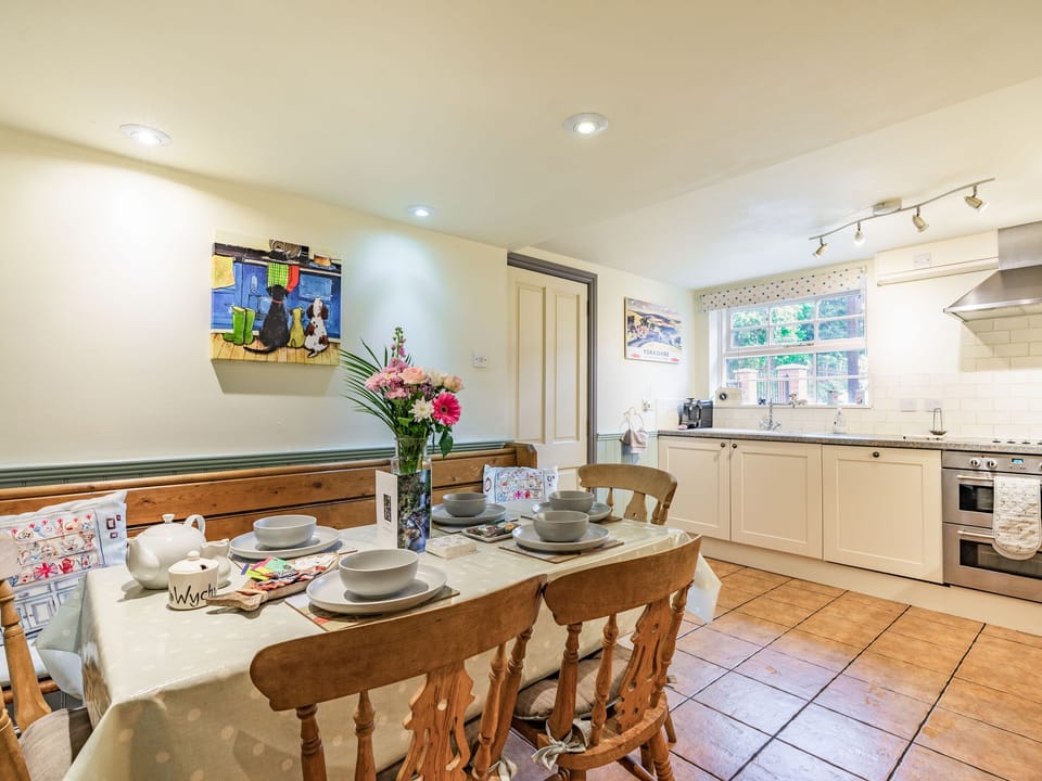 Cottage | Interior