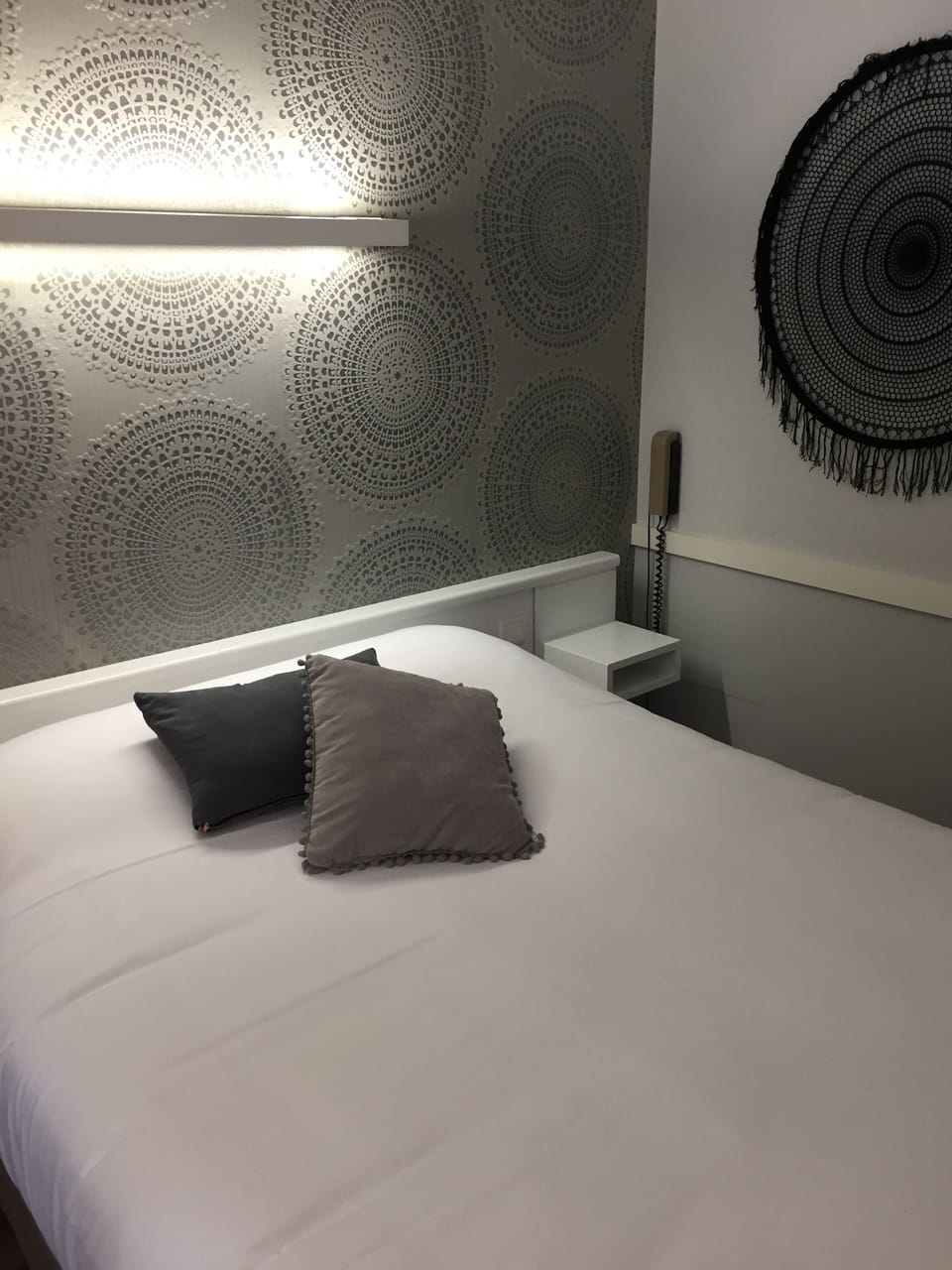 Double Room | Desk, free WiFi, bed sheets
