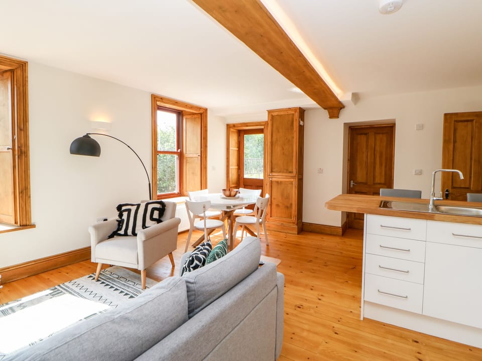 Cottage | Interior