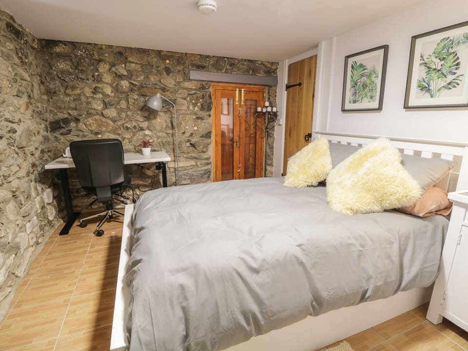 Brithgwm Canol Cottage in Wales
