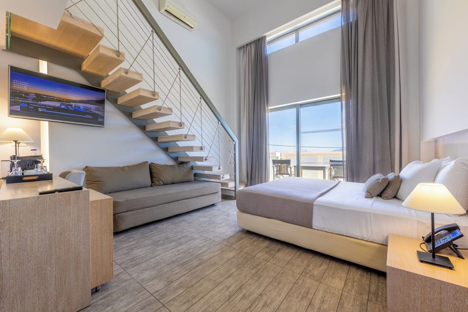 Duplex, 2 Bedrooms, Sea View | Premium bedding, free minibar, in-room safe, desk