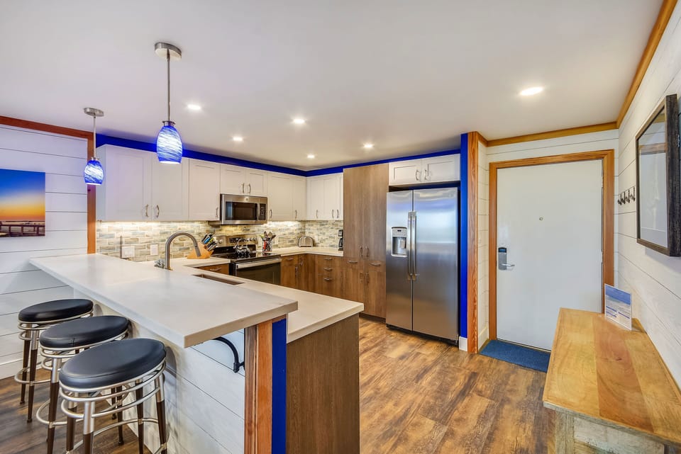 Condo, 2 Bedrooms | Private kitchen | Coffee/tea maker, fridge, oven, toaster