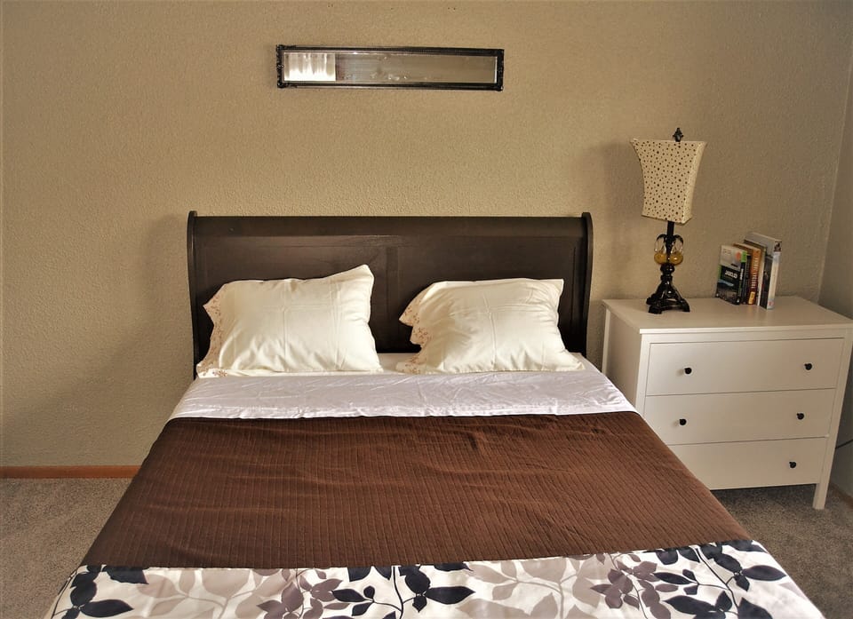 Prairie Comfort the Ultimate Relaxation Apartment in Grand Forks