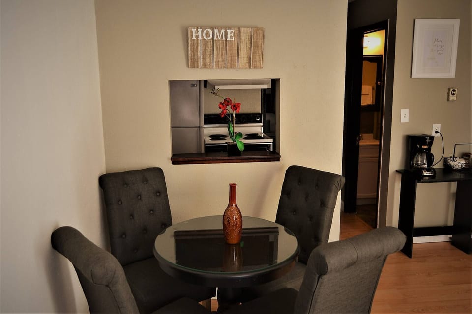 Apartment, 2 Bedrooms | Living area