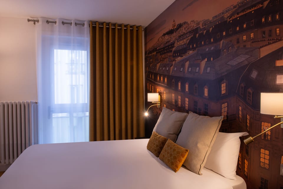 Classic Room | Individually decorated, individually furnished, desk, laptop workspace