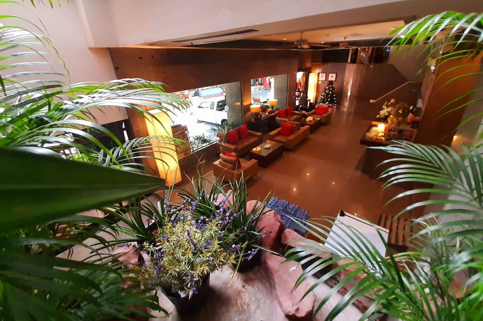 Grand Hotel Hotel in Pattaya City