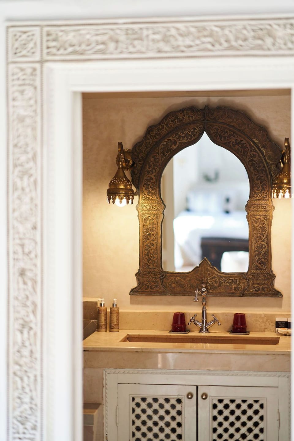 Deluxe Suite | Bathroom | Free toiletries, hair dryer, bathrobes, towels