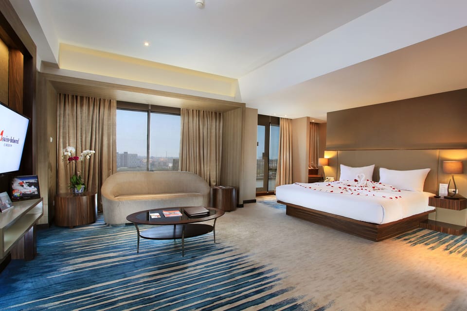 Honeymoon Suite - Smoking Room | City view
