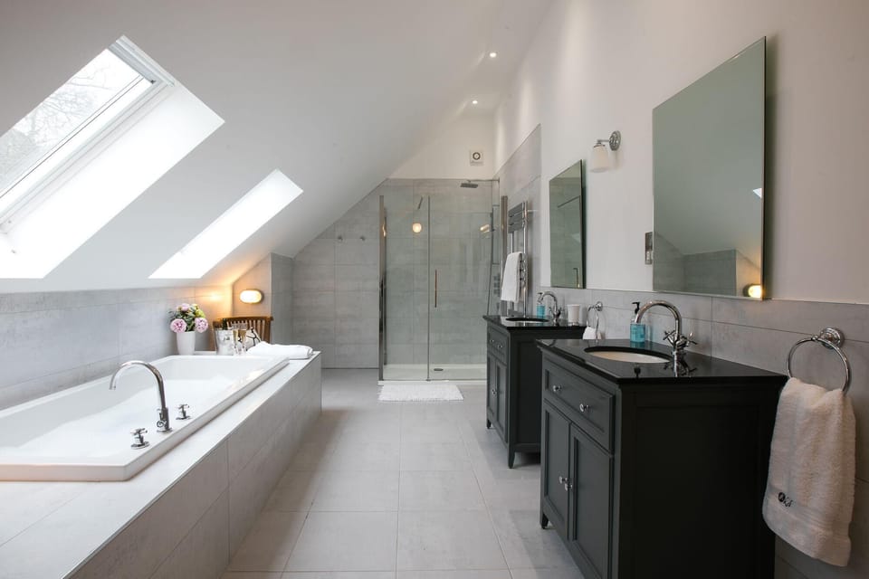 The Hawthorns - Large Luxury Cottage Hot Tub Sea Views House in Saundersfoot
