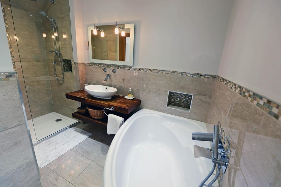 Priory Cottage - Luxury Cottage Near to Beach House in Saundersfoot
