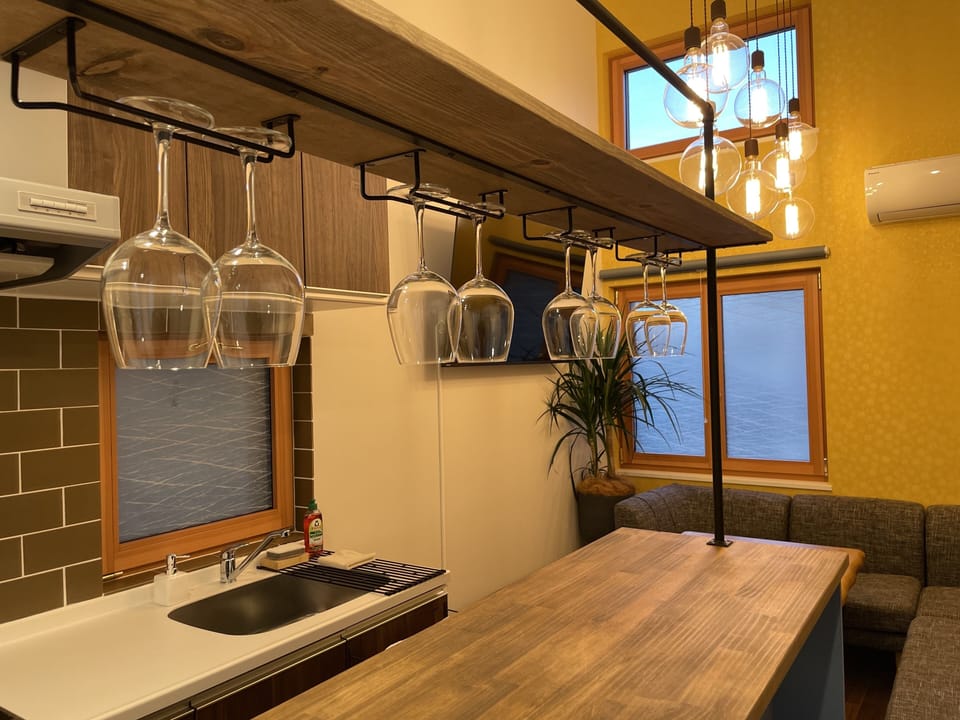 Family Suite, Non Smoking | Living area | 55-inch flat-screen TV with digital channels, TV, Netflix