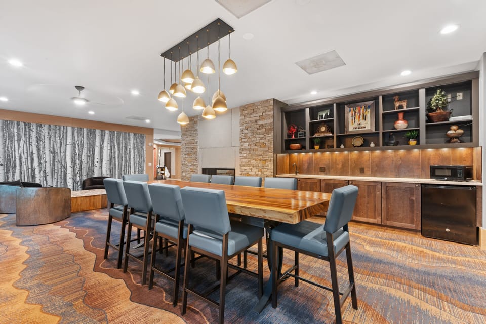 Condo (2 Bedrooms) | Property amenity
