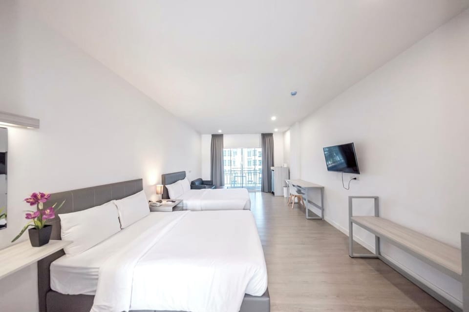 Premium Twin Room, 2 Queen Beds, Non Smoking, Air conditioning | Minibar, desk, laptop workspace, blackout drapes