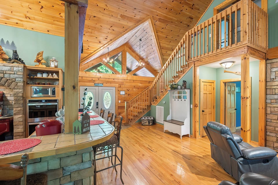 Cabin, Multiple Beds, Hot Tub | Private kitchen | Fridge, microwave, oven, stovetop