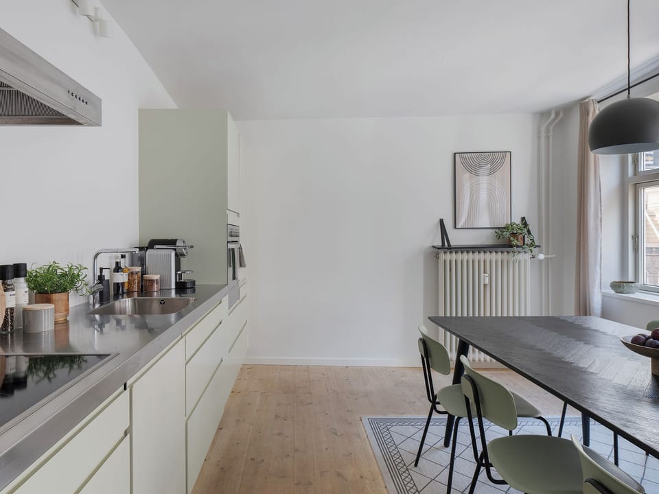 Apartment, 2 Bedrooms, City View | Dining