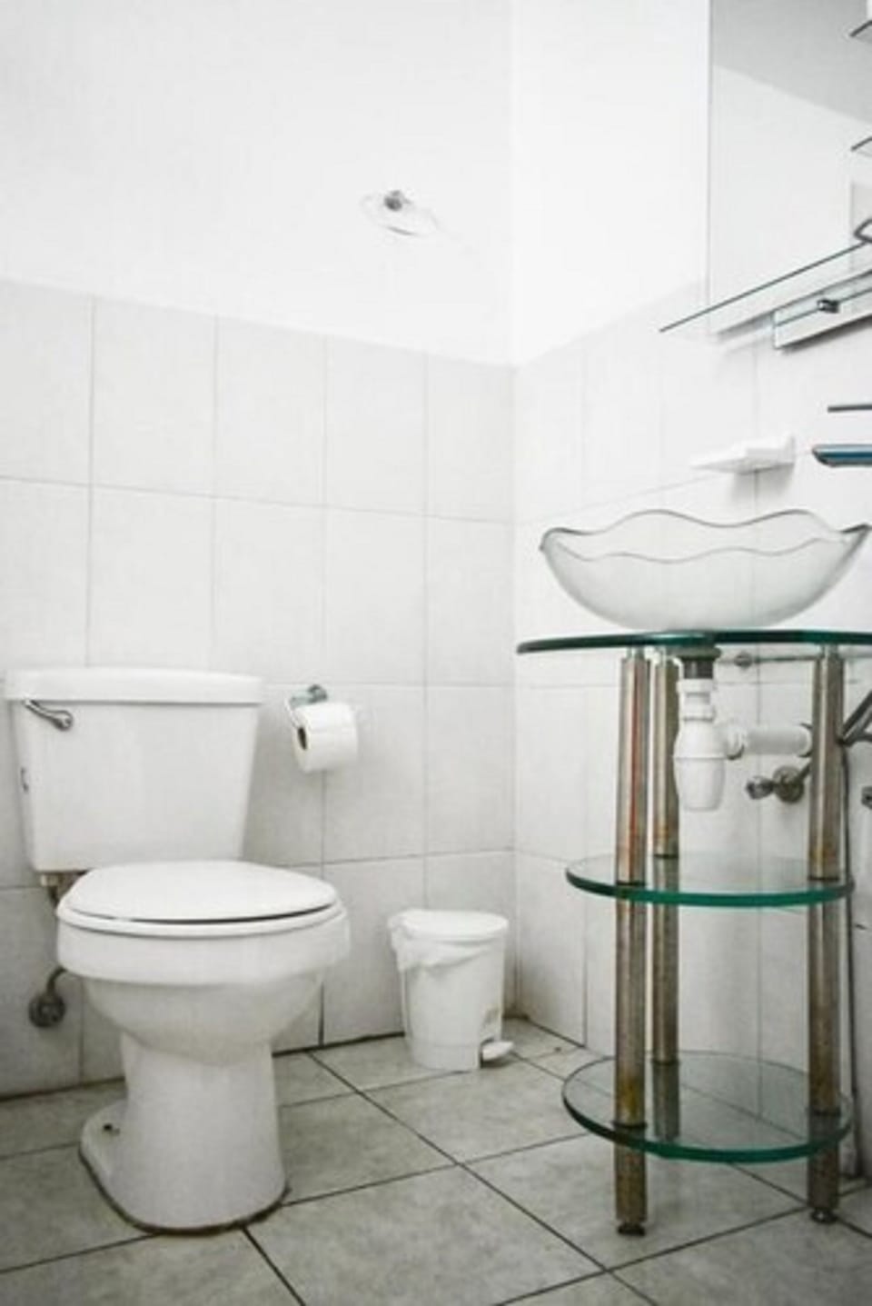 Triple Room | Bathroom | Shower, towels, soap, shampoo