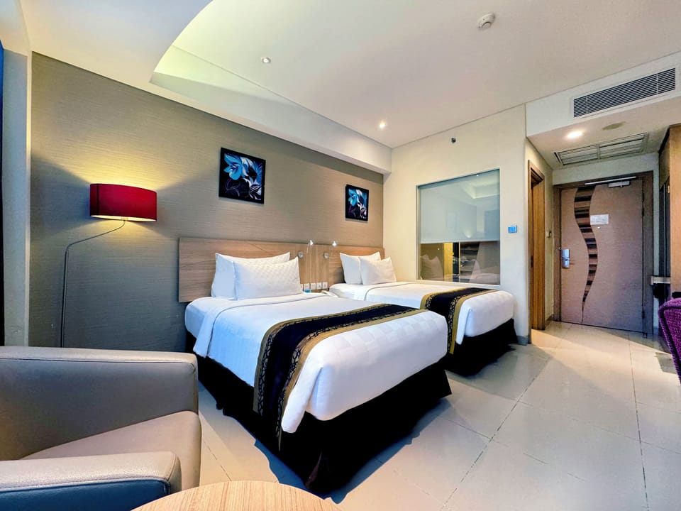 Minibar, in-room safe, desk, iron/ironing board (on request)