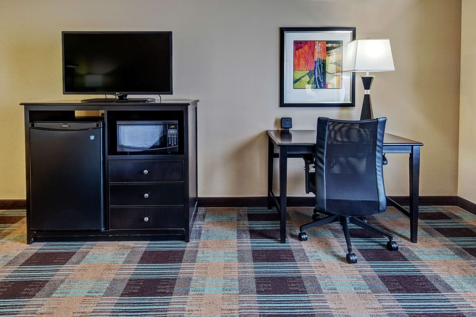 King With Sofa Bed Room | In-room safe, desk, blackout drapes, iron/ironing board