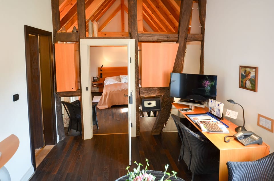 Suite | Premium bedding, minibar, in-room safe, desk