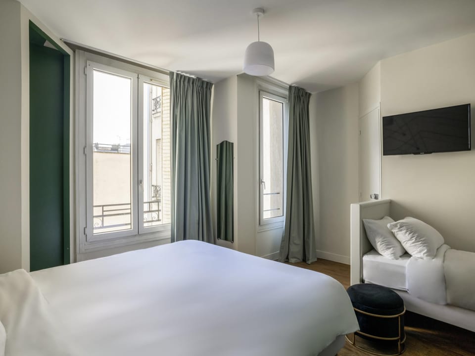 Superior Room with a double bed and a single bed | Desk, blackout drapes, iron/ironing board, free WiFi