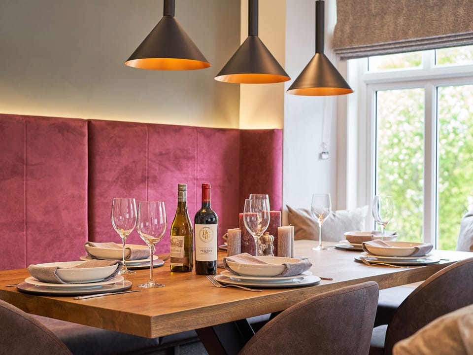 Cottage | Private kitchen | Fridge, dishwasher, cookware/dishes/utensils