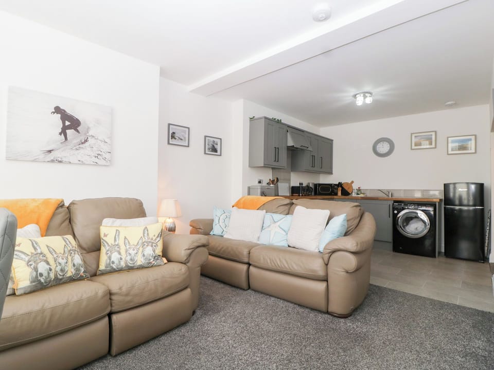 Cottage | Living area