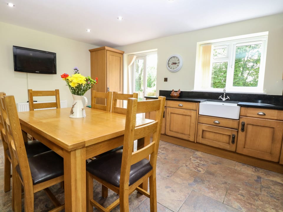 Cottage | Interior