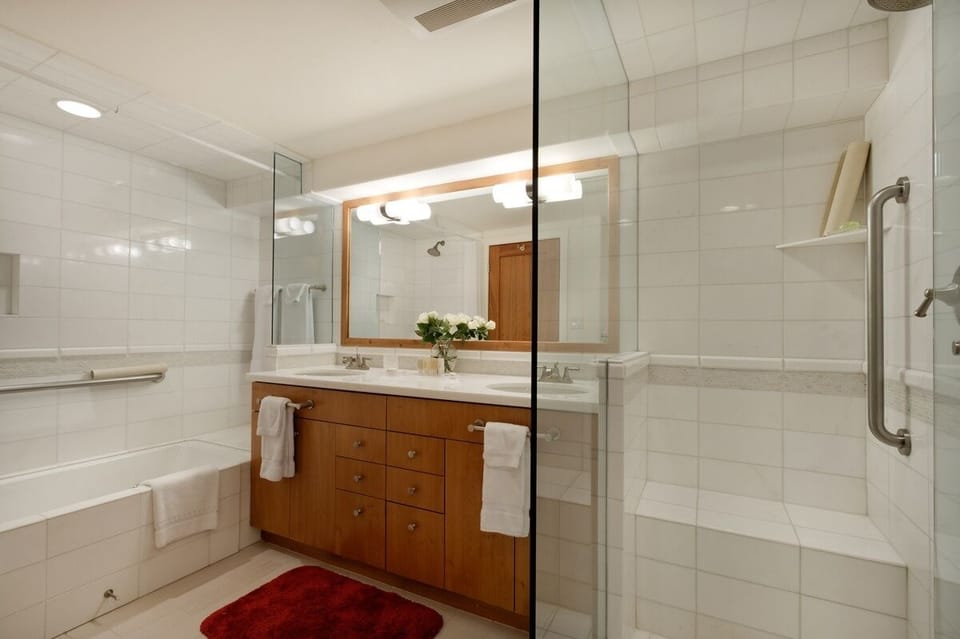 Condo, 1 Bedroom | Bathroom | Towels, shampoo