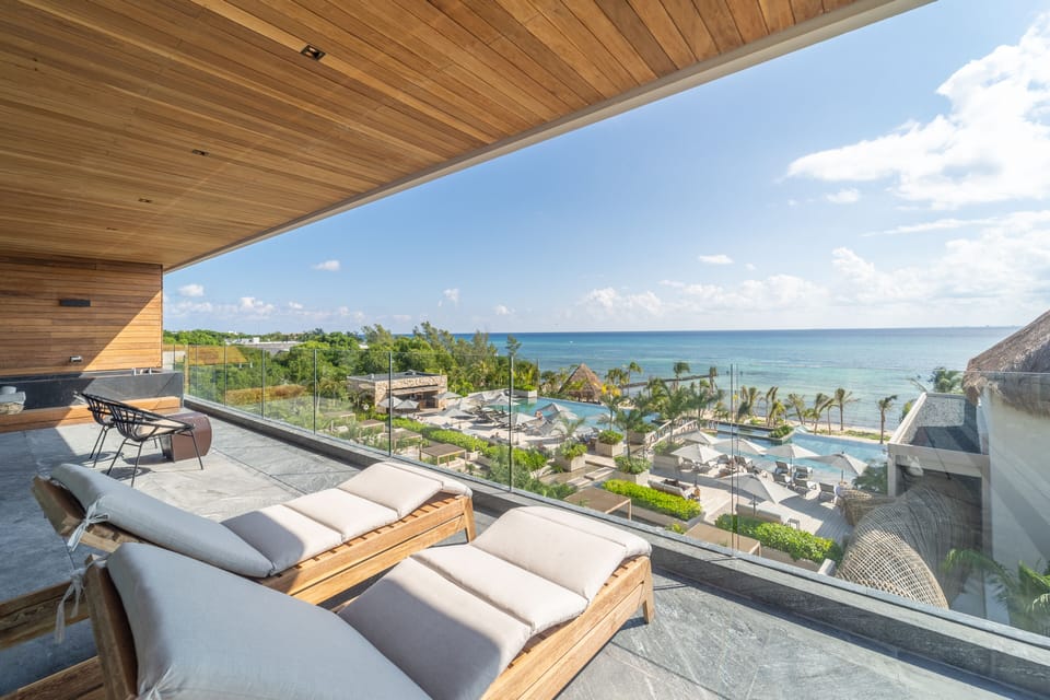 Panoramic Suite Ocean Front | Terrace/patio