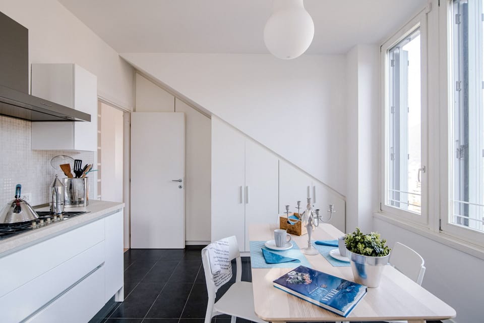 Family Apartment | Private kitchen | Oven, dishwasher, cookware/dishes/utensils