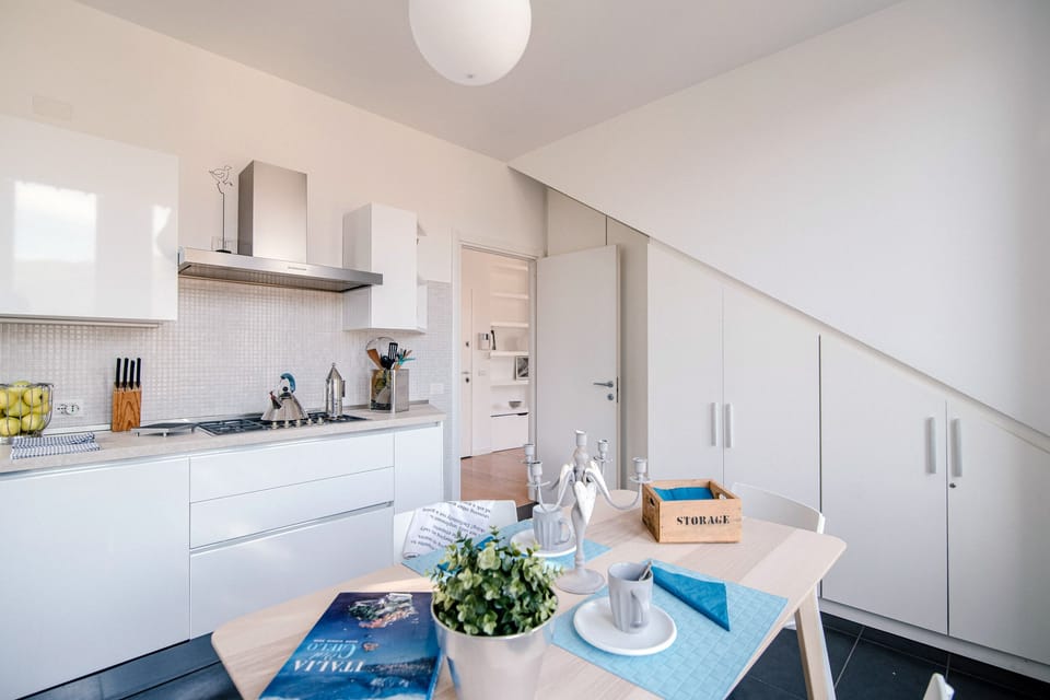 Family Apartment | Private kitchen | Oven, dishwasher, cookware/dishes/utensils