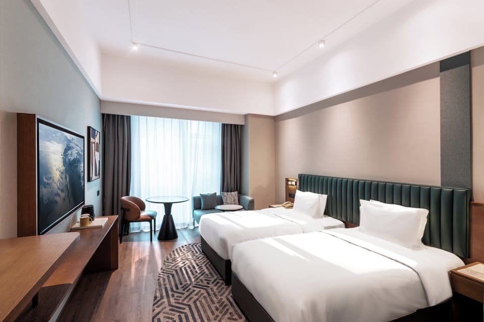 Premium bedding, minibar, in-room safe, desk