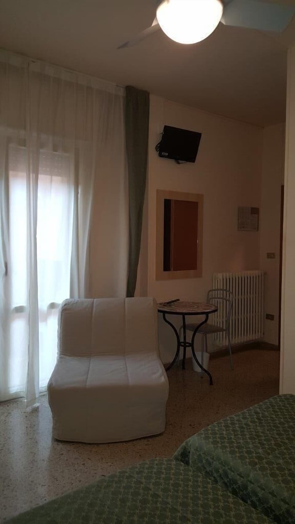 Triple Room | Desk, cribs (surcharge), WiFi (free)
