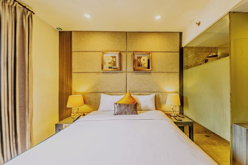 Superior King Room | In-room safe, desk, free WiFi
