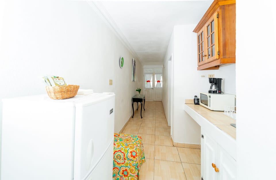 Junior Suite, 2 Bedrooms, Beach View (with Full- Time Nanny Service) | Premium bedding, minibar, in-room safe, laptop workspace