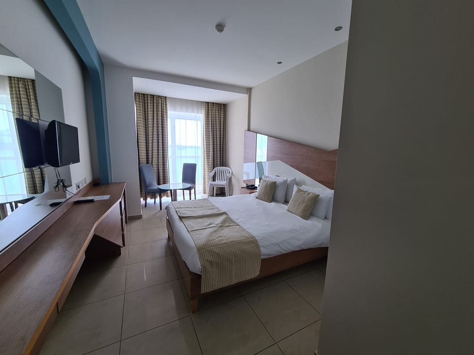 In-room safe, desk, free WiFi, bed sheets