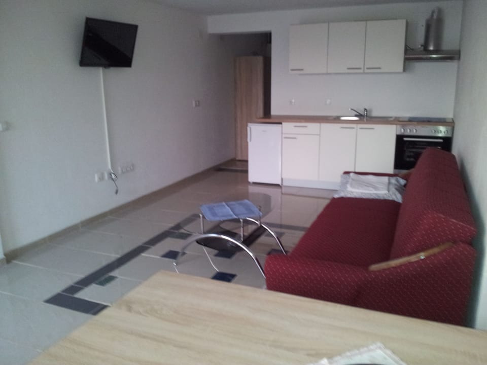 Apartment, 1 Bedroom, Accessible, Smoking | Living area