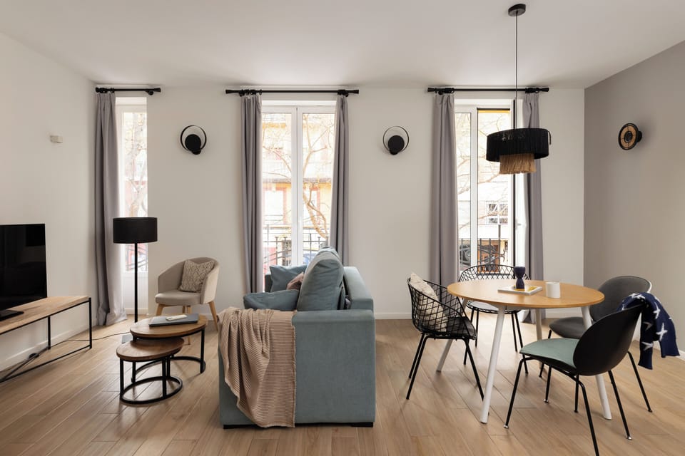 Apartment, 2 Bedrooms, Balcony (6 personas) | Living area | Flat-screen TV