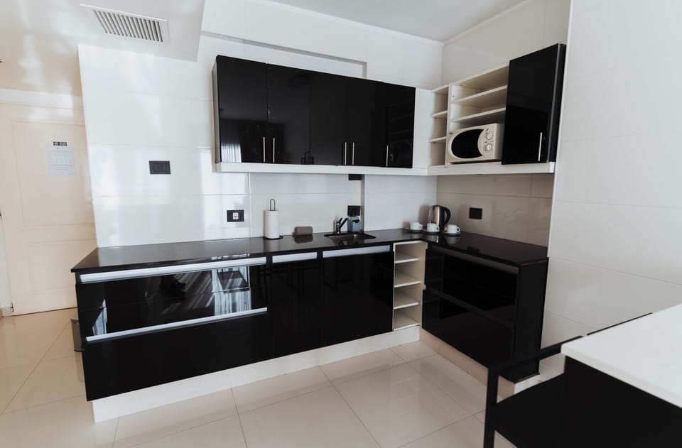 Suite, City View | Premium bedding, down comforters, pillowtop beds, in-room safe
