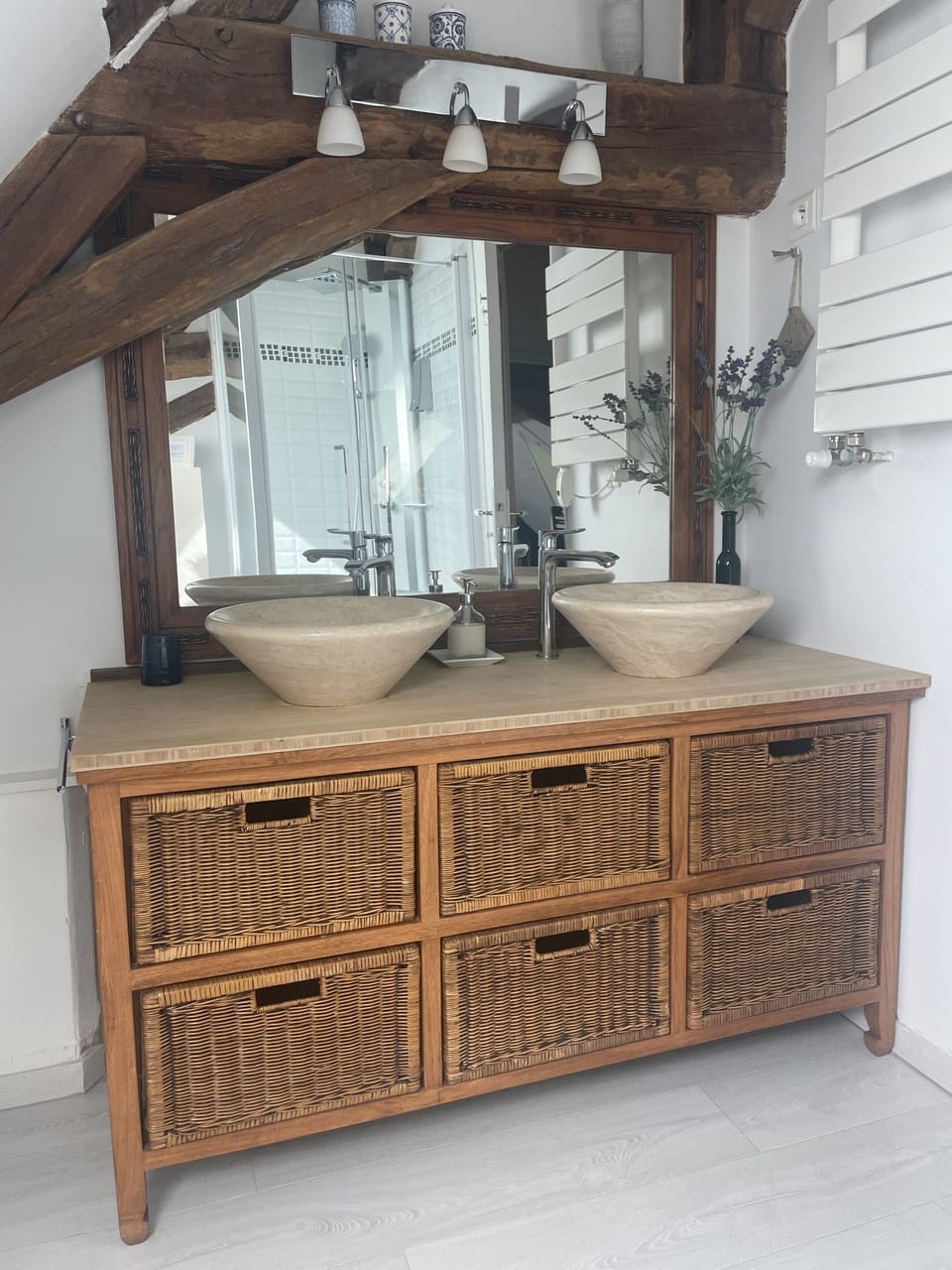 Standard Double Room, Ensuite, Garden View (Chambre Louise) | Bathroom