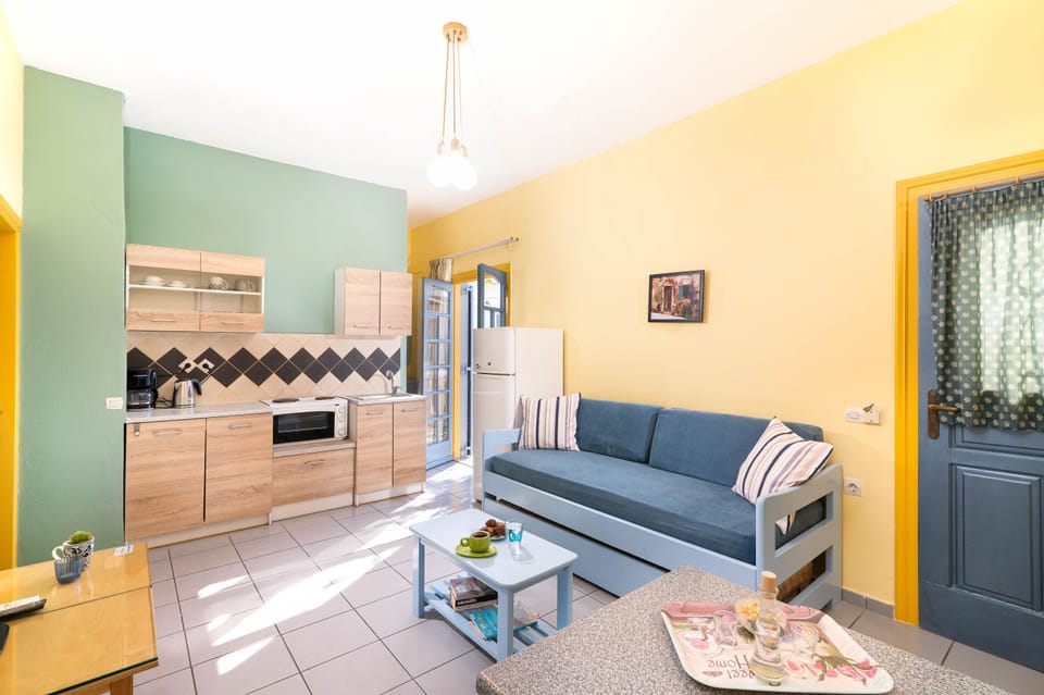Superior Apartment, Sea View | Private kitchen | Fridge, stovetop, coffee/tea maker, electric kettle