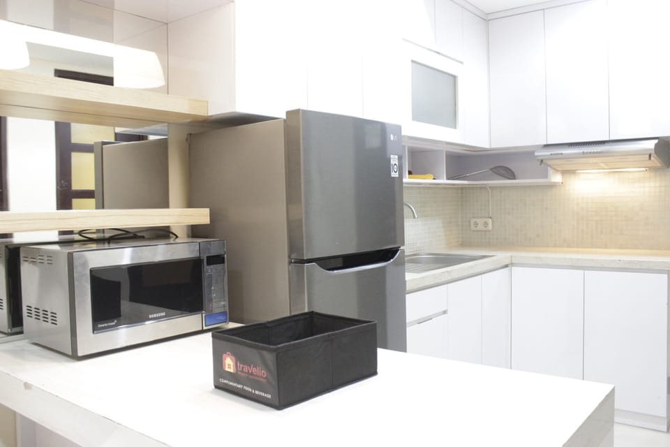 Room | Private kitchen | Fridge, stovetop, rice cooker, cookware/dishes/utensils