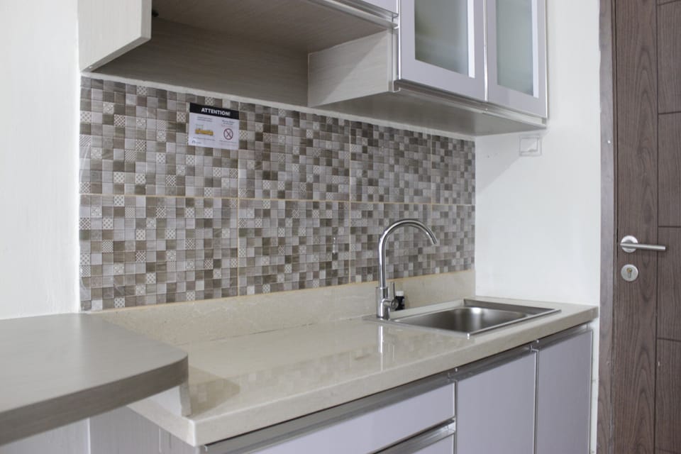 Room | Private kitchen | Fridge, stovetop, cookware/dishes/utensils