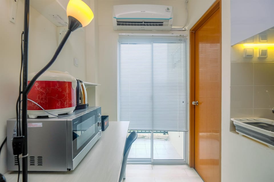 Room | Private kitchen | Fridge, stovetop, electric kettle, cookware/dishes/utensils