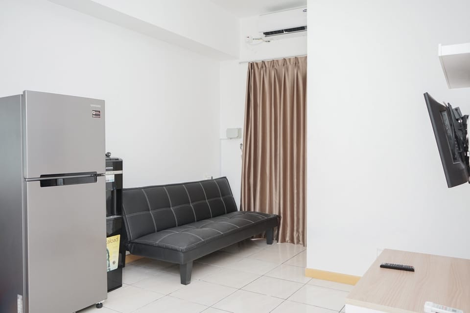 Room | Living area | TV
