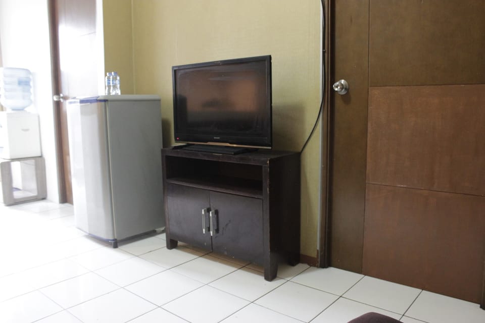 Room | Living area | TV