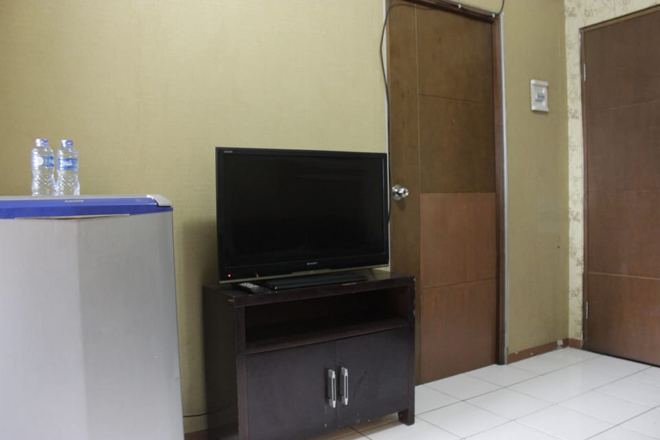 Room | Living area | TV