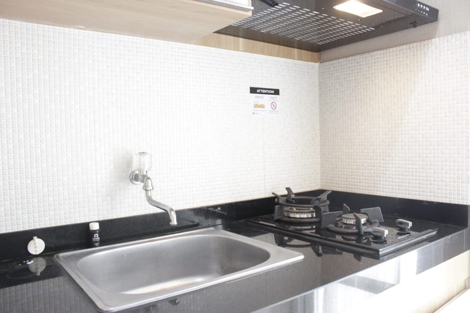 Room | Private kitchen | Fridge, stovetop, dishwasher, cookware/dishes/utensils