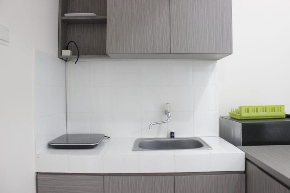 Room | Private kitchen | Fridge, stovetop, dishwasher, cookware/dishes/utensils