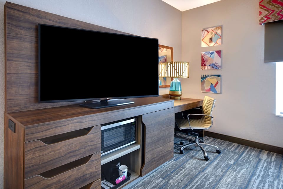 In-room safe, desk, free cribs/infant beds, bed sheets